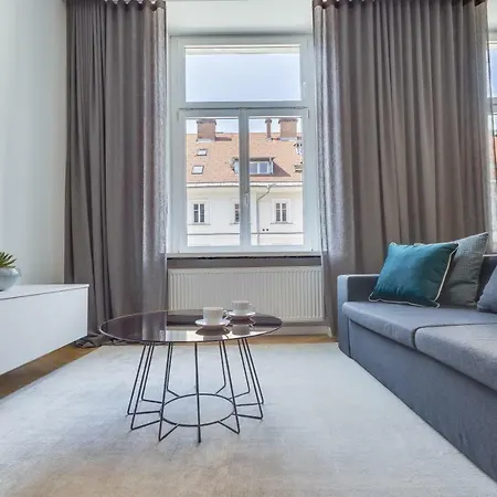Apartment Fine Two Bedroom Trdinova